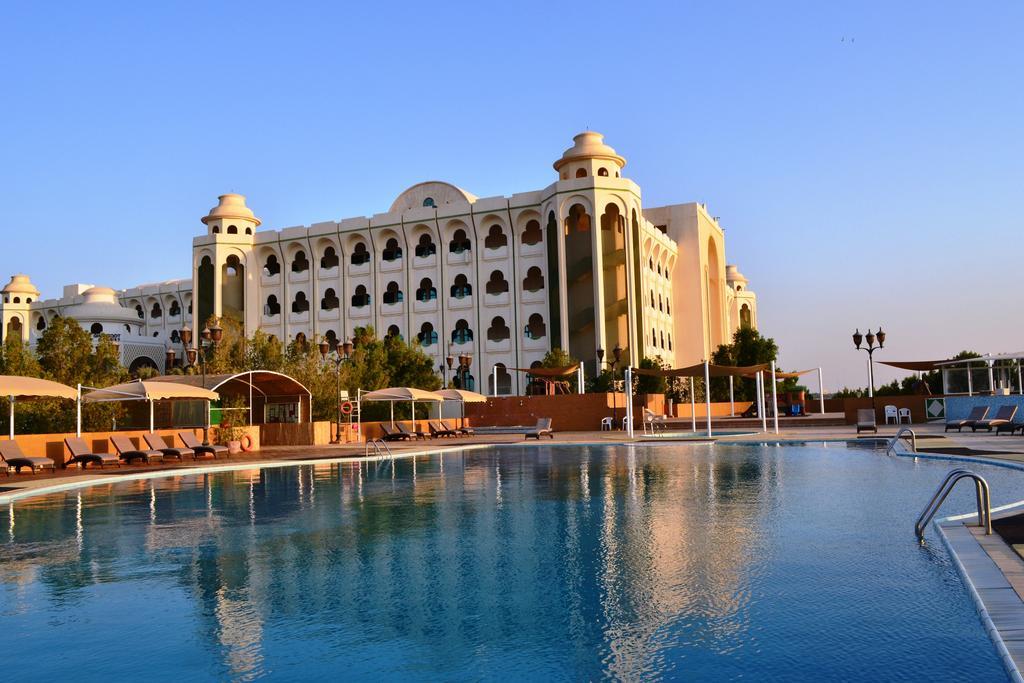 Cassells Ghantoot Hotel & Resort Buitenkant foto
